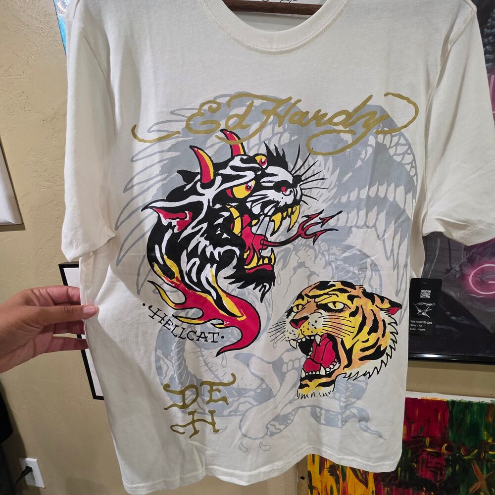 NWT Ed Hardy Y2K Style Grunge Tiger Streetwear Tee Cream Size Medium - Picture 3 of 7